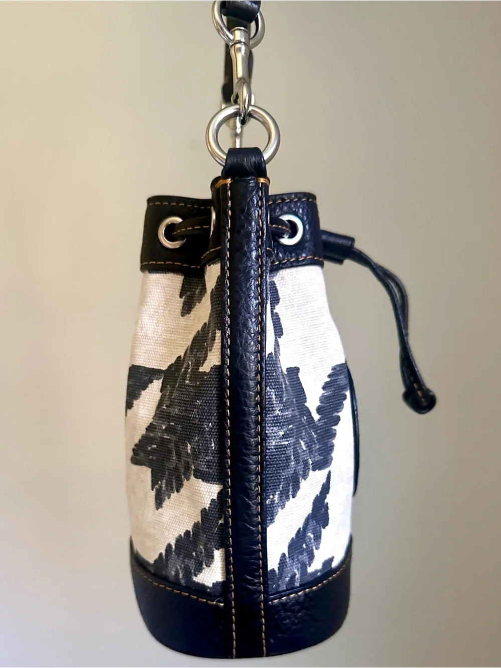 Coach Mini Dempsey Bucket Bag With Houndstooth Print & Patch CJ719 Black Cream